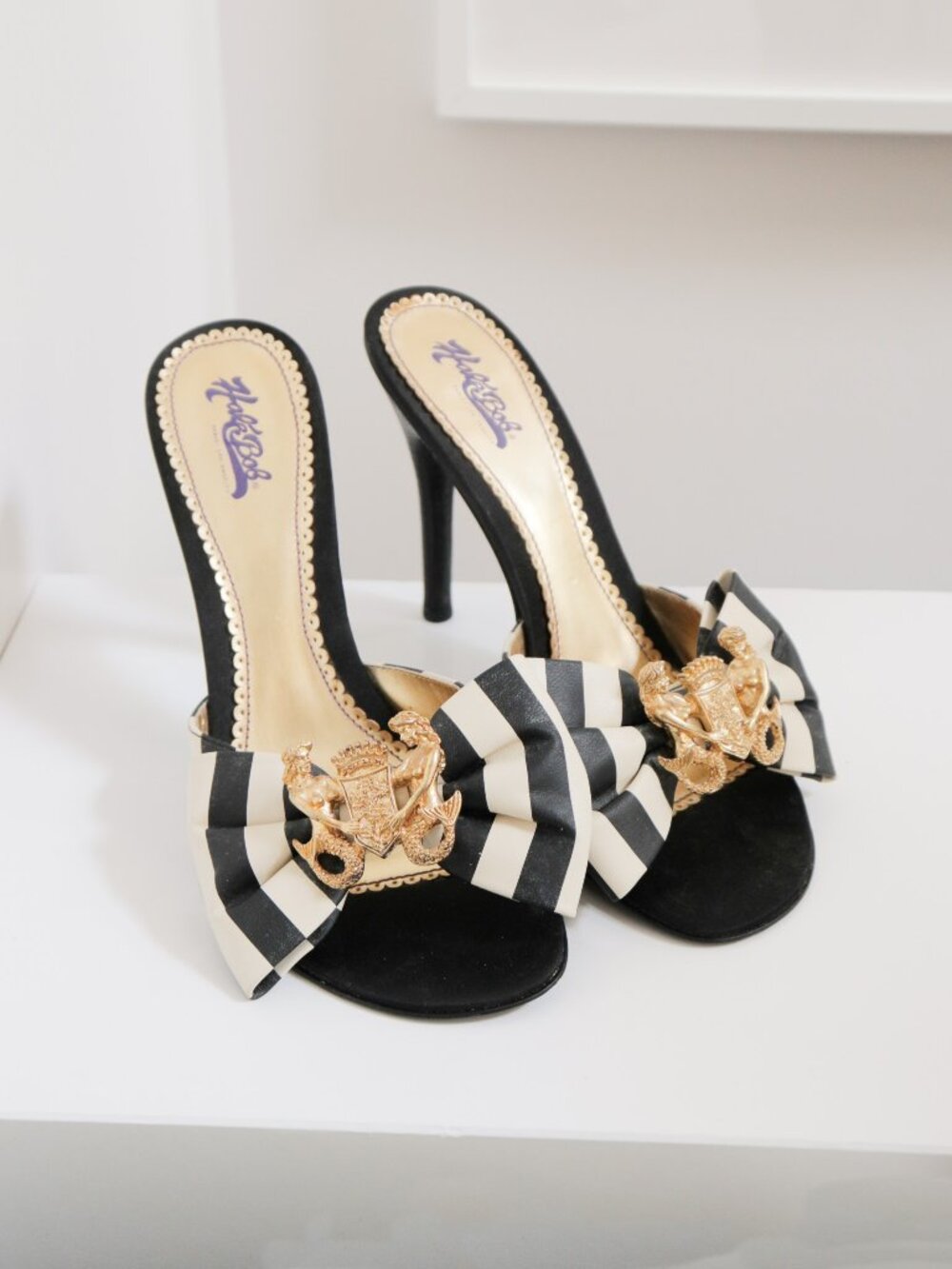 HALE BOB Size 10 M Bow Tie w/Gold Mermaid Brooch Black & White Striped Heels Y2K